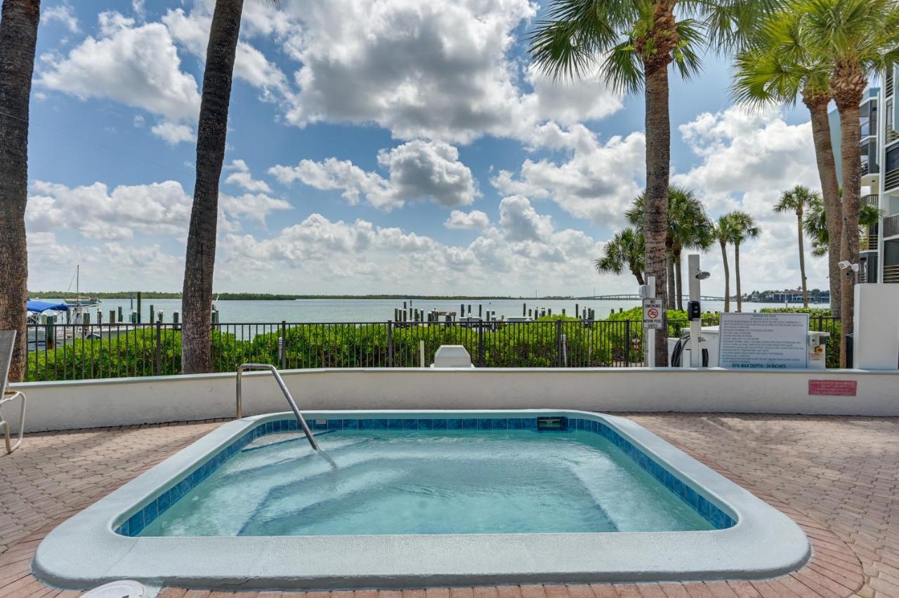 Coastal Marco Island Condo With Club Amenities! Exterior photo