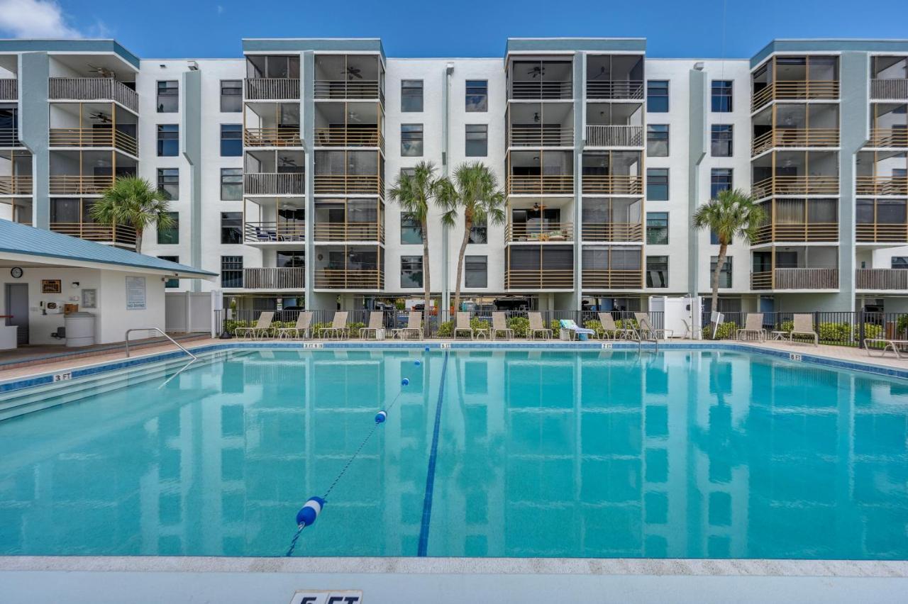 Coastal Marco Island Condo With Club Amenities! Exterior photo